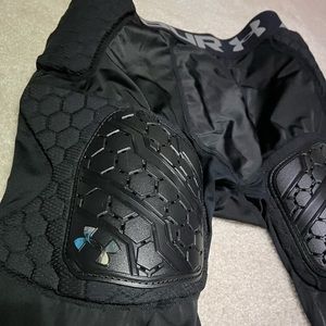 Under Armour HeatGear 5-pad Game Day Compression girdle 3/4 leg.  Gray youth XL.